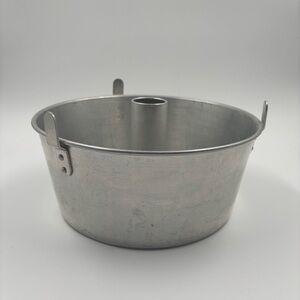 Vintage Worthmore Aluminum Angel Food Cake Pan 10" One-Piece Tube Pan USA
